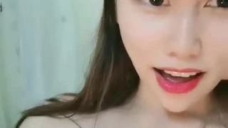 精东传媒VS天美传媒在线【扫码可约她】极品无毛美鲍。这白虎是真的罕见！