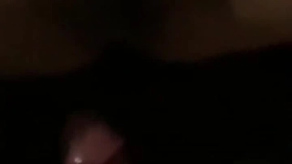 业余少女被她的继兄操了她的阴道