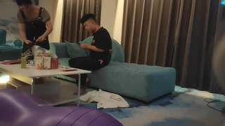内射大专反差婊，必须站着用力操，最后内射精子流出