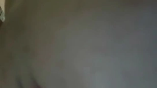 连体情趣内衣，猛舔大屌很陶醉，拨开内裤对着镜头