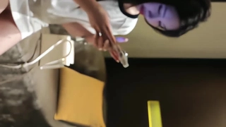 【中文音声】放学拉着女同桌去酒店开房,饥渴的她疯狂