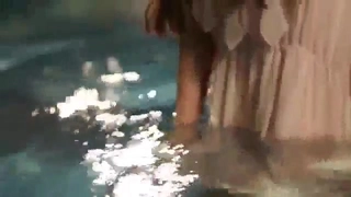 小姑子的味道完整视频带翻译被高颜值福利姬口射