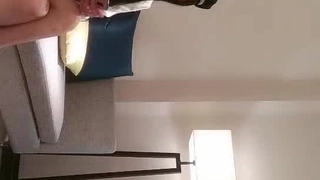 拉丁裔少女Cierra在律师事务所面试时变得淘气