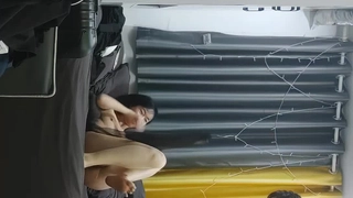 女友在这个热辣的视频中被舔和猛烈地操