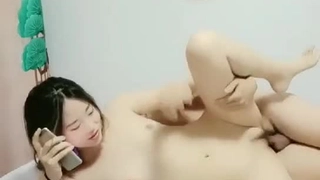 COS裝女神顏值！黑絲美腿白虎美穴，玻璃棒猛捅，高潮出水流白漿 1