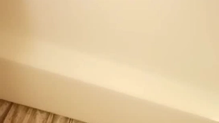 她说以后就穿这样的牛仔裤去野战~